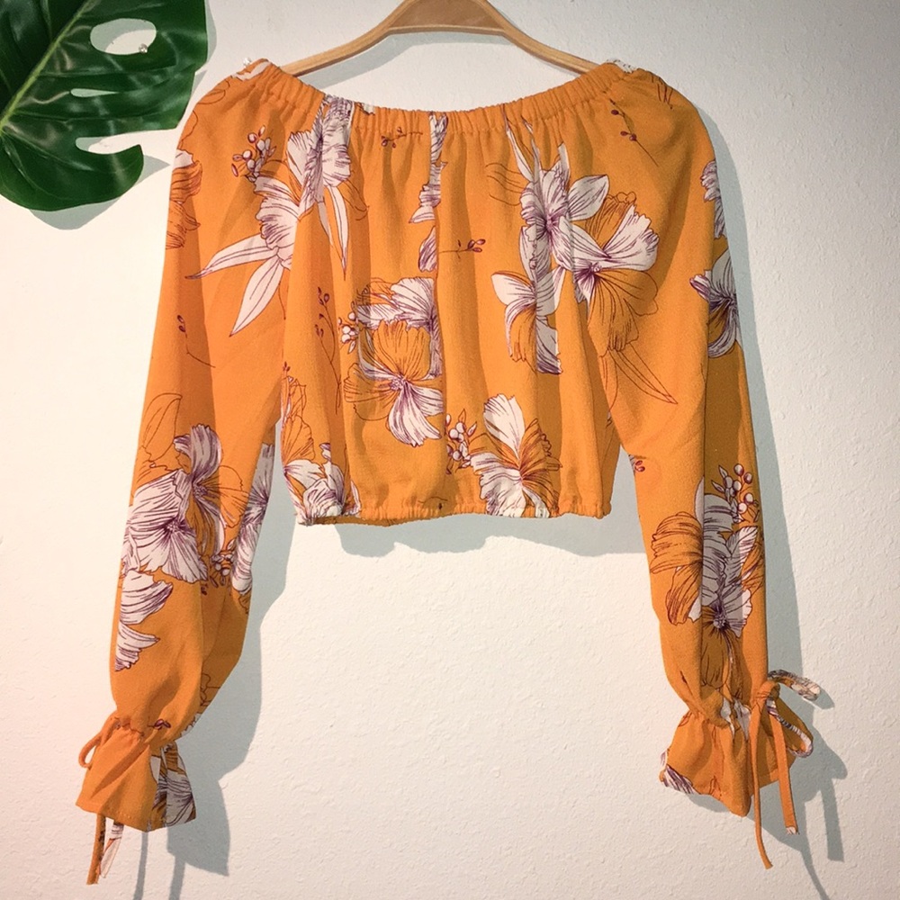Off the shoulder tropical floral print crop blouse - Picture 4 of 6